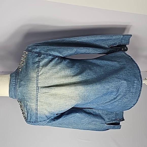 Bottom Down Jean Shirt Size Small - Picture 2 of 7